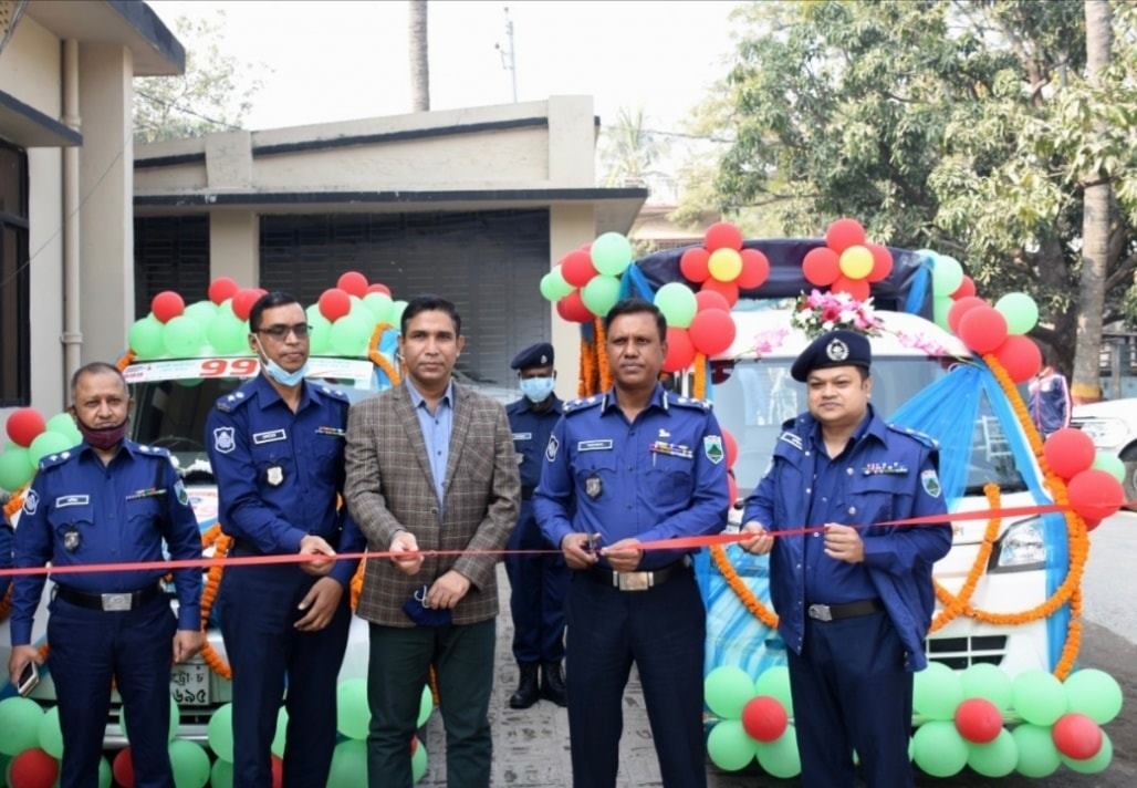 ৯৯৯ এর জরুরি সেবা ত্বরান্বিত করতে চাঁপাইনবাবগঞ্জ পুলিশে যুক্ত হলো দুটি গাড়ি।