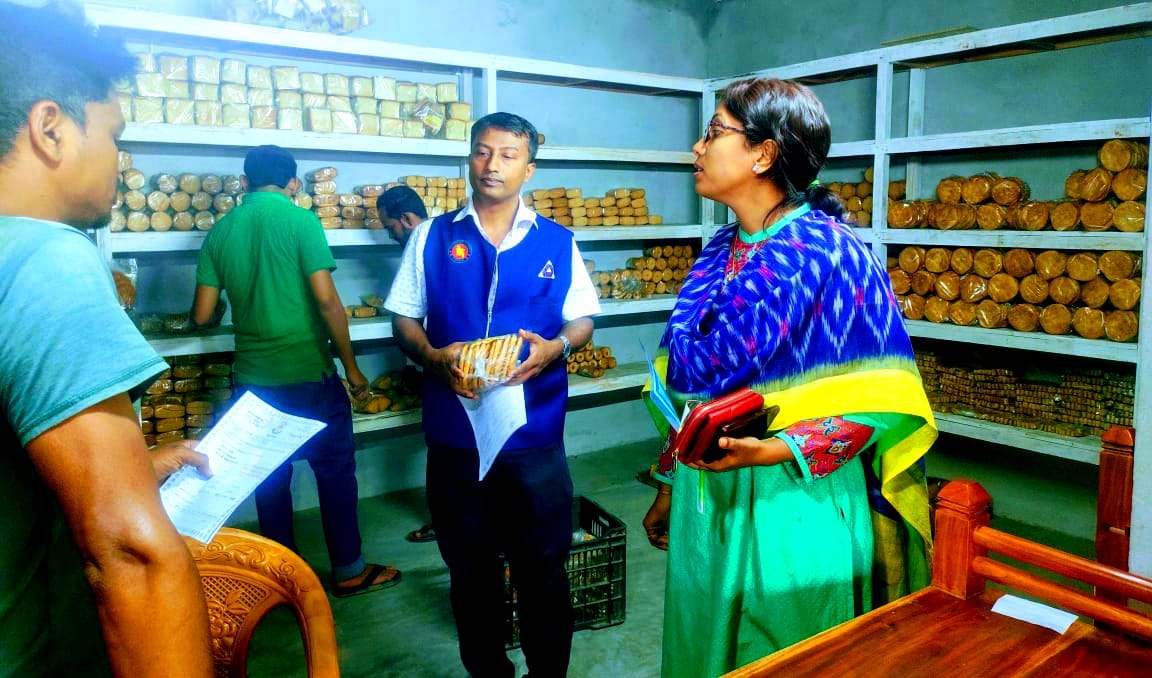 বিএসটিআইয়ের সিএম লাইসেন্স না থাকায় দুই বেকারিকে জরিমানা