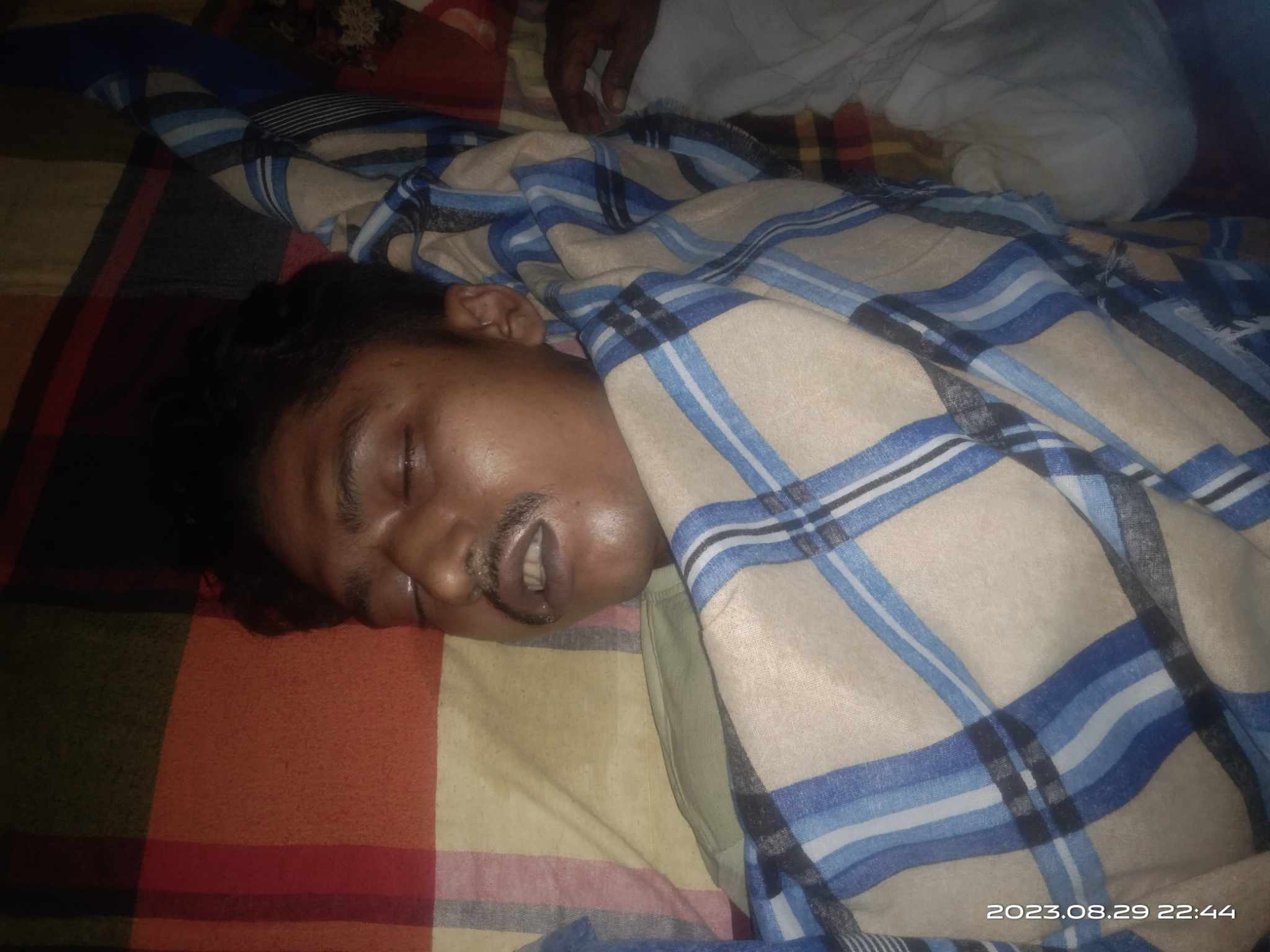 রাজশাহী নগরীর কয়েরদাঁড়ায় যুবকের আত্মহত্যা