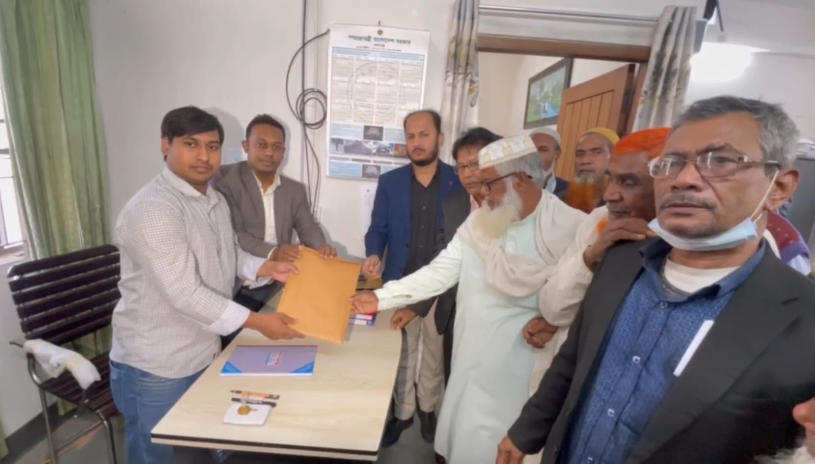 মনোনয়নপত্র সংগ্রহ করলেন বিএনপি নেতা তারেক